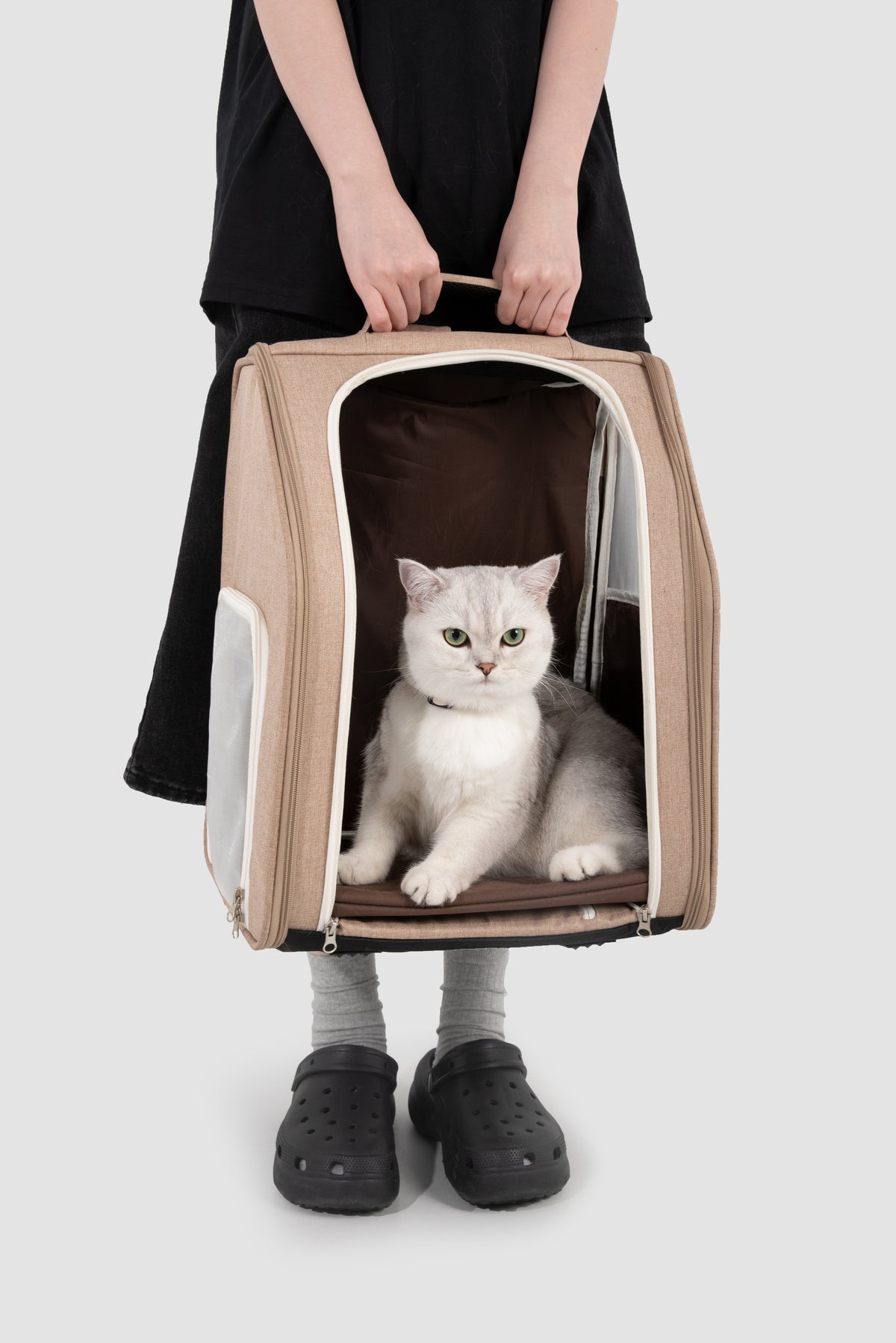 Moving Castle Ultralight Pet Carrier Backpack