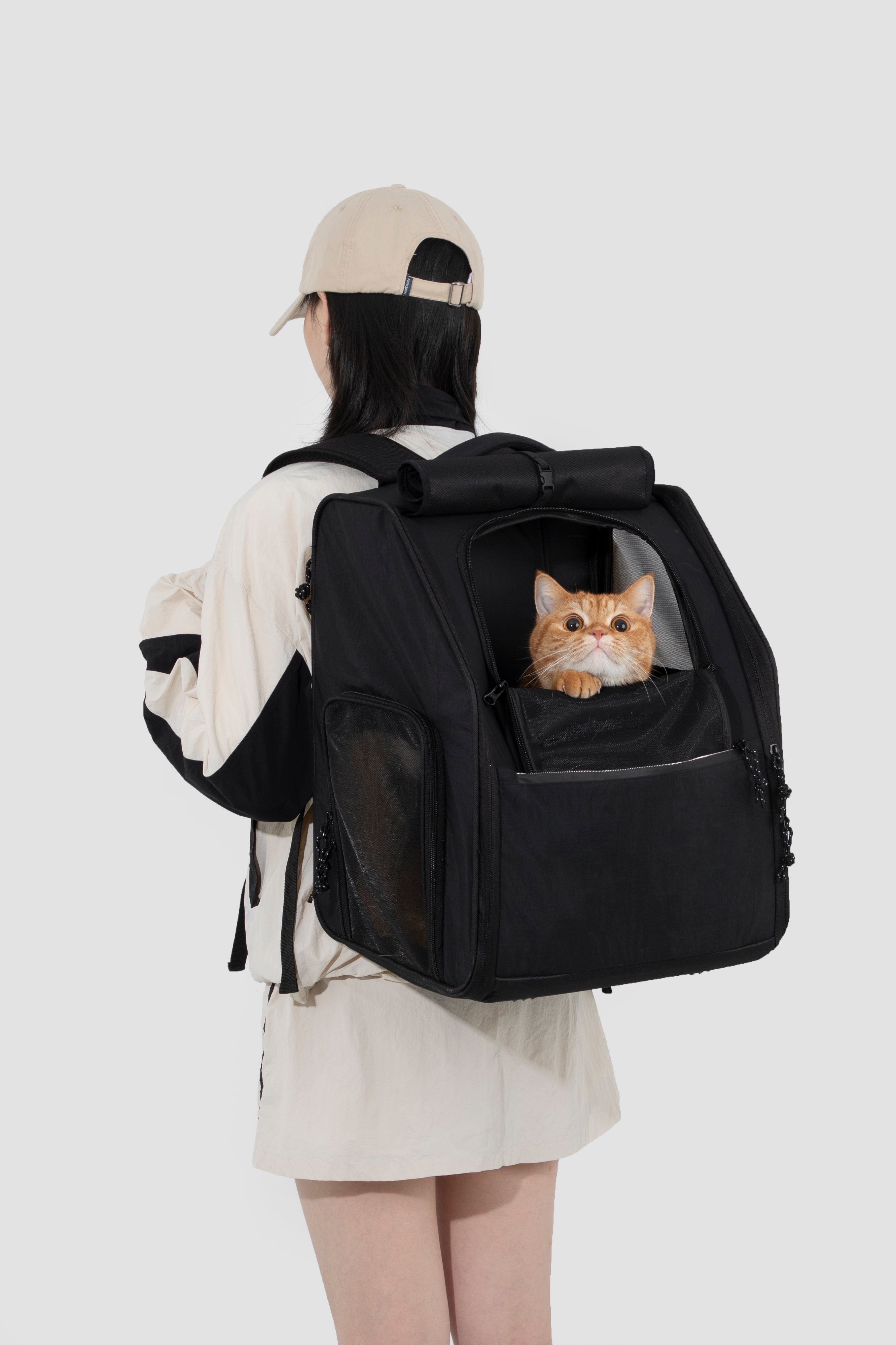 First Class Travel Cat Backpack Carrier (Chestnut Brown and Ebony Black)