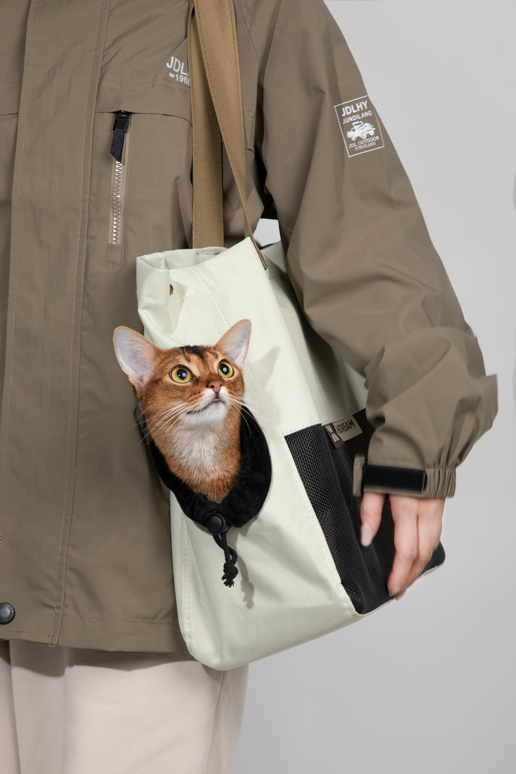 Color-Blocking Shoulder Pet Travel Bag